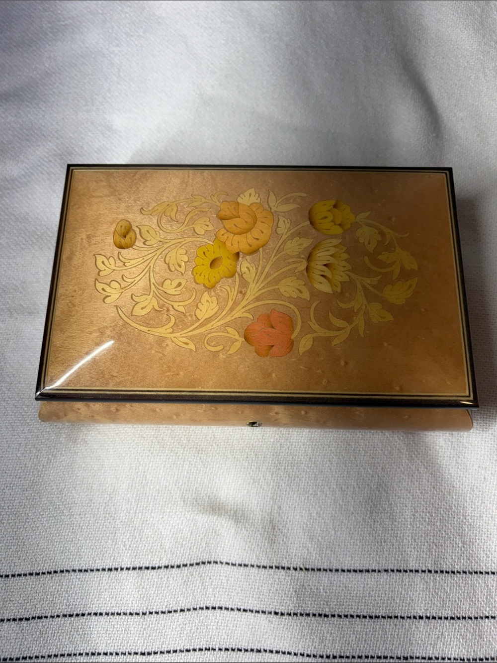 Vintage working music box Floral Inlay Keepsake Trinket Box